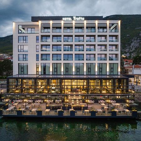 Hotel Trofta Istog 外观 照片