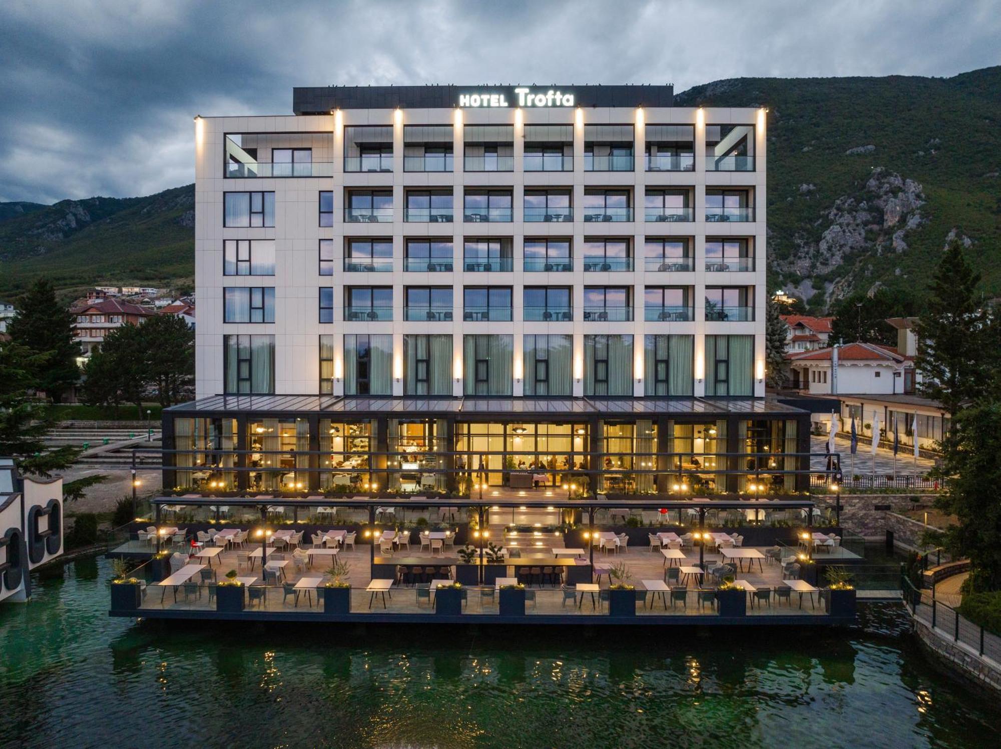 Hotel Trofta Istog 外观 照片