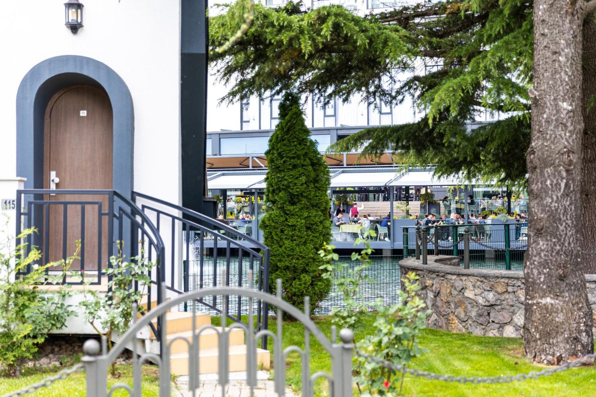 Hotel Trofta Istog 外观 照片